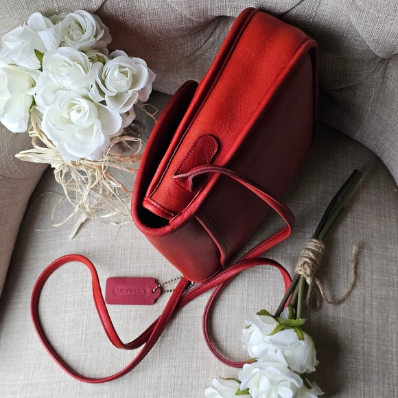 Vintage Coach Lindsay Crossbody Shoulder Bag 9888 (Red!) - Picture 4 of 15